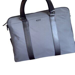 Tumi Thornbury Grey Nylon & Leather Triple compartment Briefcase Bag 136350, NWT
